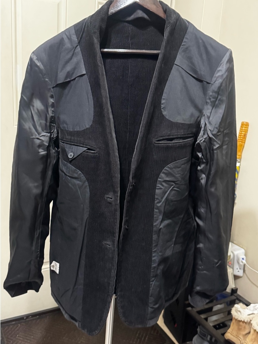 DKNY I Men’s I Blazer I Narrow Wale CorduroyI Leather Patch Elbows - Picture 6 of 8